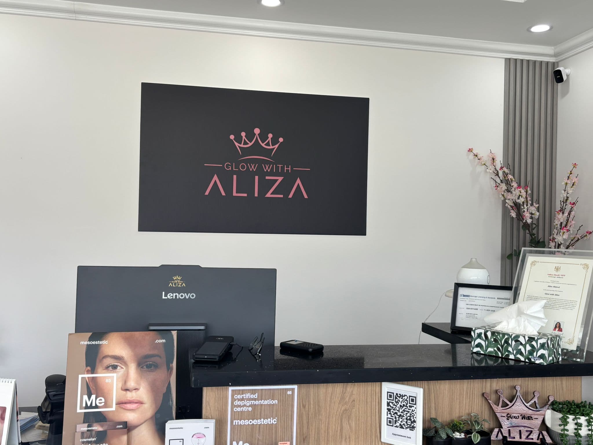Glow with Aliza treatment room